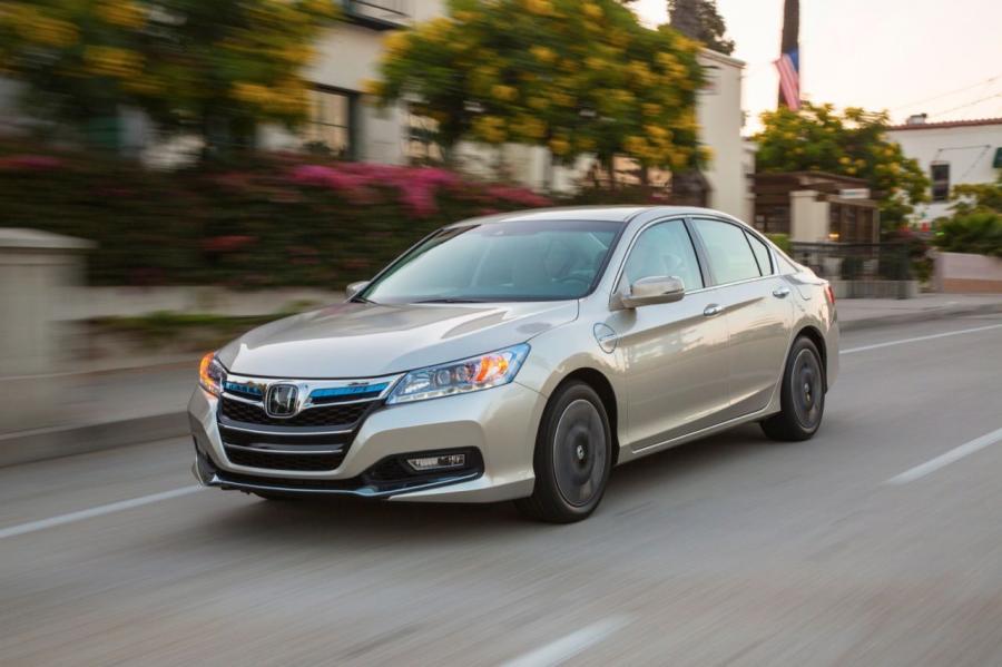  Honda Accord Plug-In Hybrid 2014 года  (фото 70 из 109)